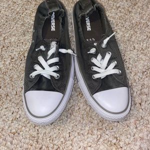 Women’s low top converse